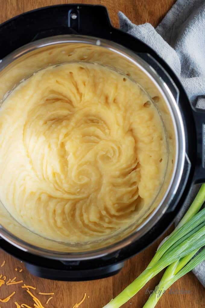 Arial view of mashed potatoes in an instant pot.