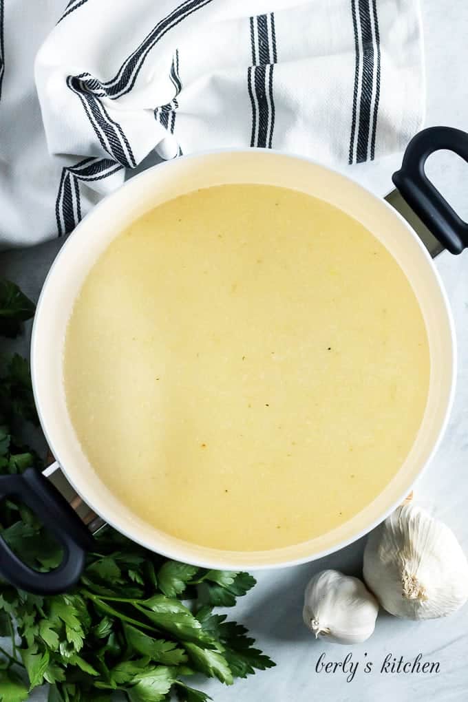 An aerial view of the grits thickening as they cook.