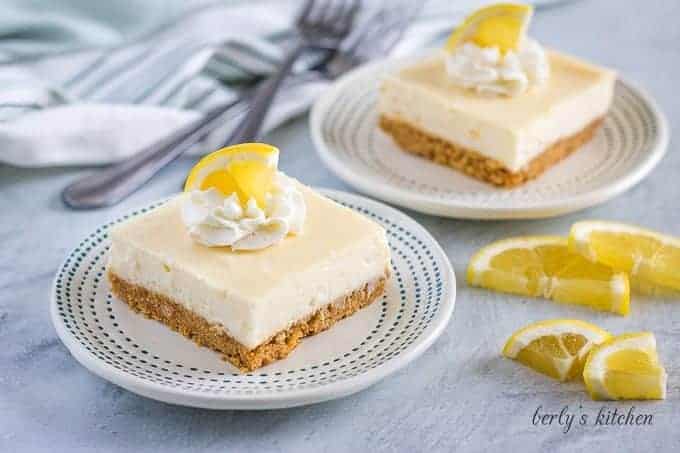 Lemon cheesecake bars