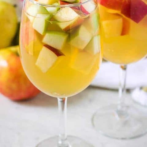 Apple cider sangria 5 thanksgiving recipes you don't want to miss