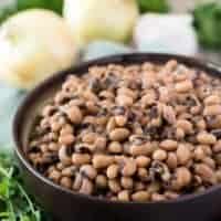 The instant pot black eyed peas served in a bowl.