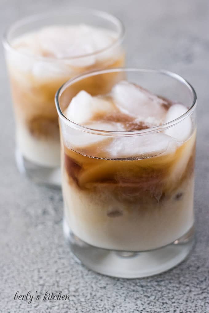 The finished white russian cocktail without any extra garnishes.