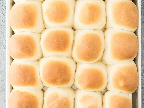 The yeast rolls have baked and are ready to serve.
