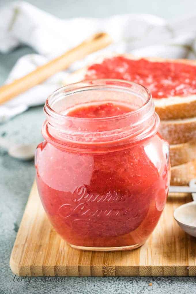 The homemade strawberry jam served with toasted bread.