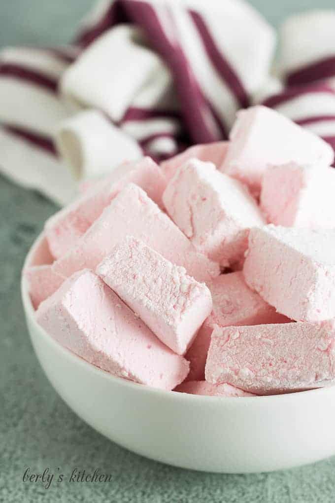 The finished marshmallows in a bowl.