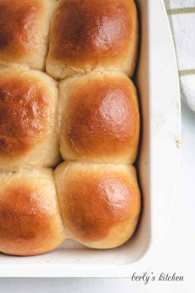 A top-down of the fresh baked dinner rolls.