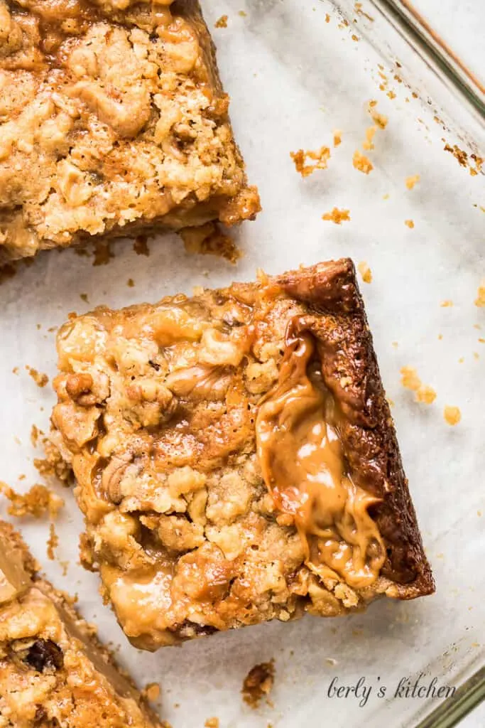 An up-close view of the baked caramel apple bars.