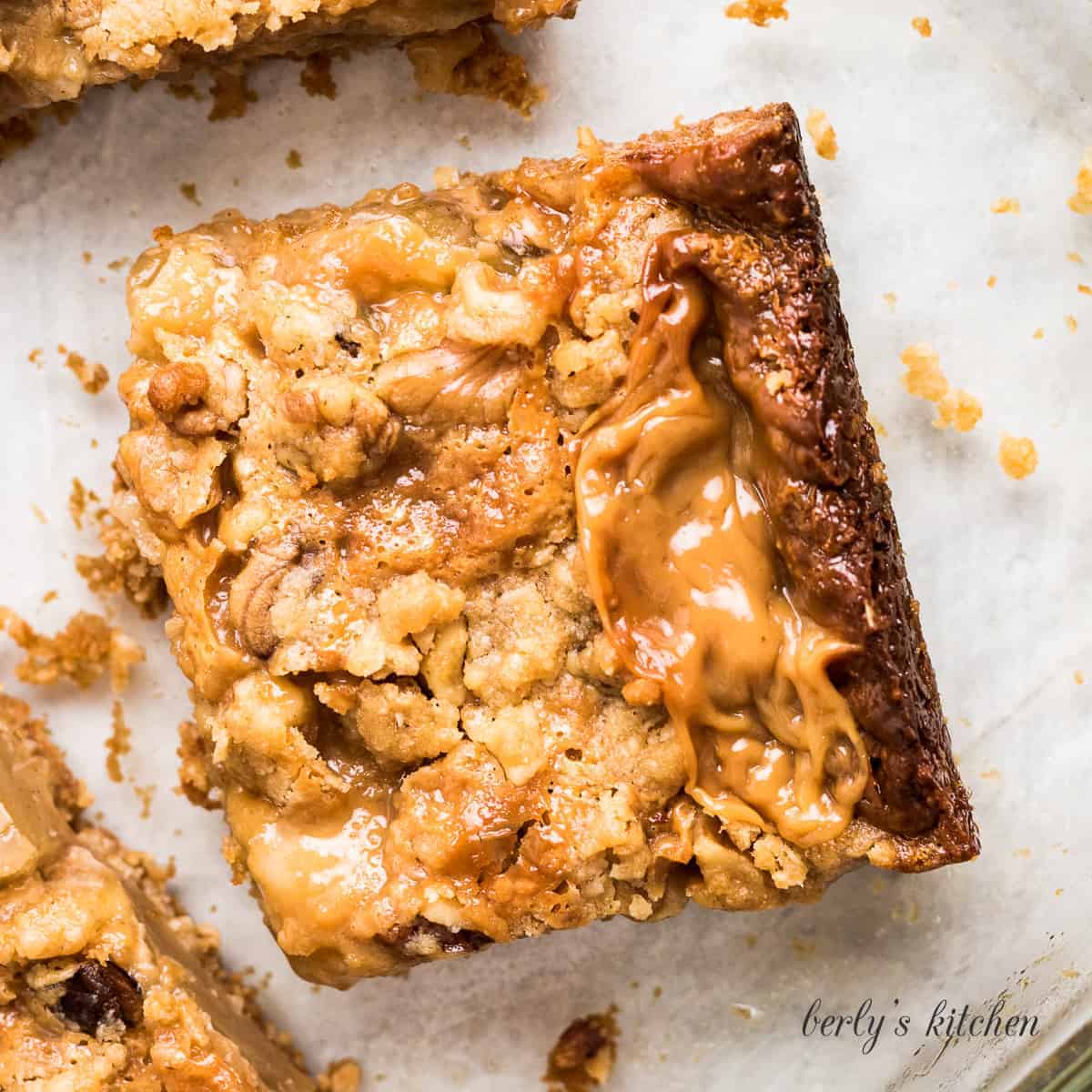 Apple crumble bars