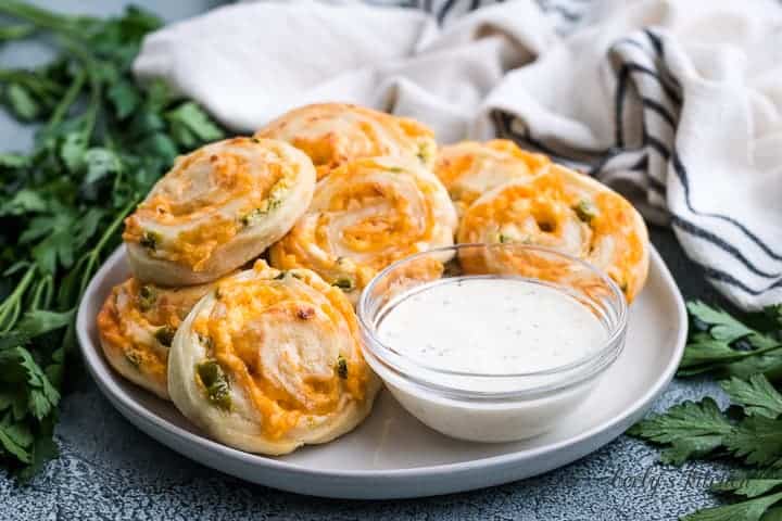 The cheesy jalapeno popper rolls served with ranch dressing.