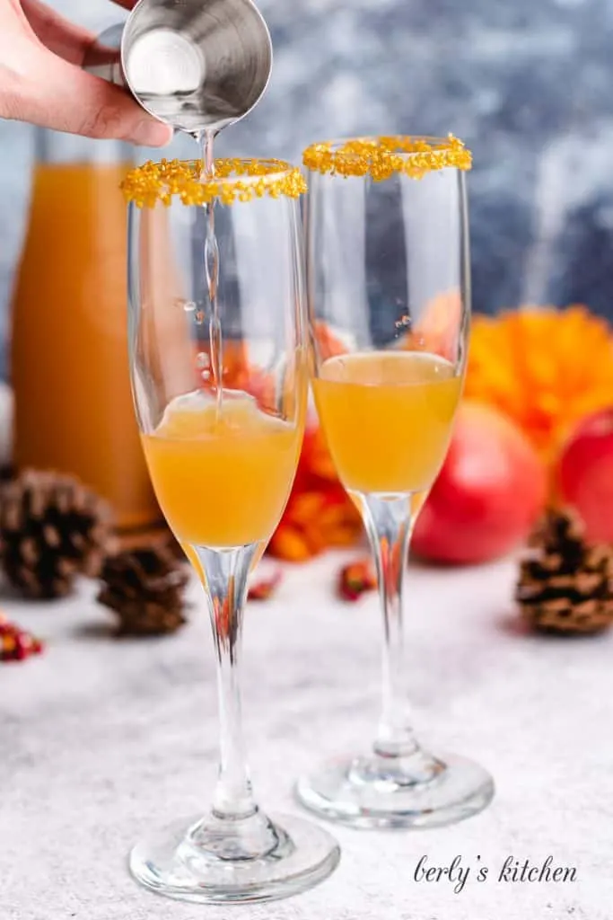 Easiest Apple Cider Mimosas With Caramel Vodka Berly S Kitchen