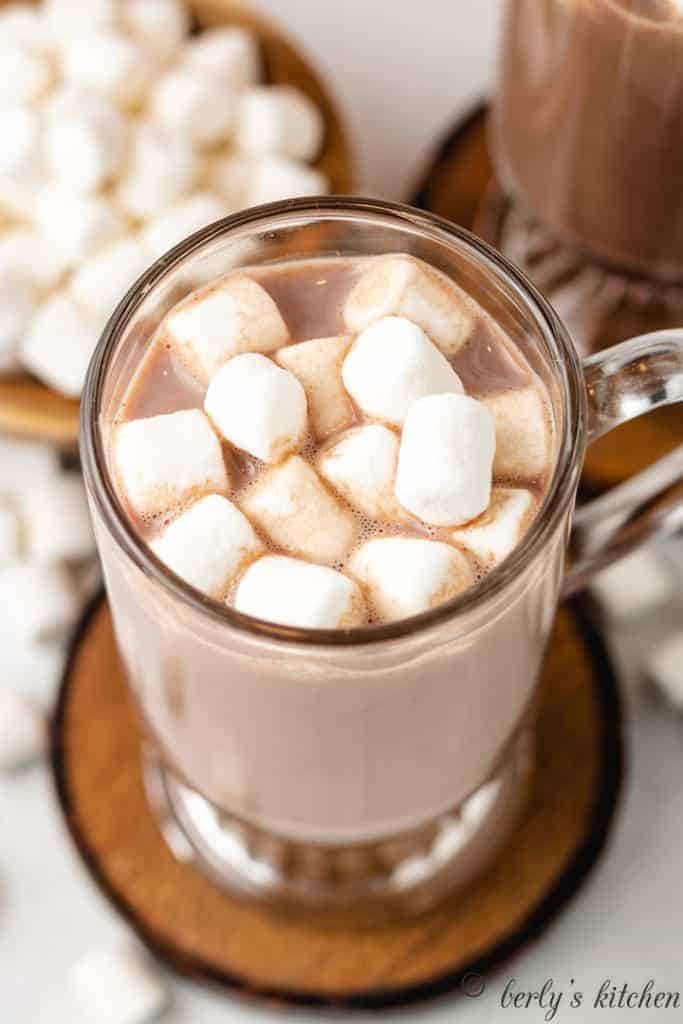 An aerial view of the finished hot cocoa in a mug.