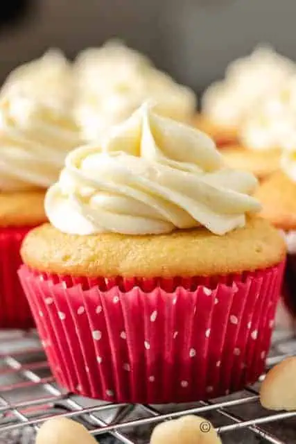 Valentine's Day cupcakes flavored with macadamia extract.
