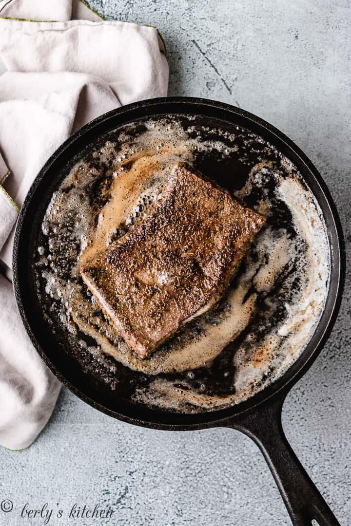 How to Cook Steak in a Cast Iron Skillet - The Flat Top King