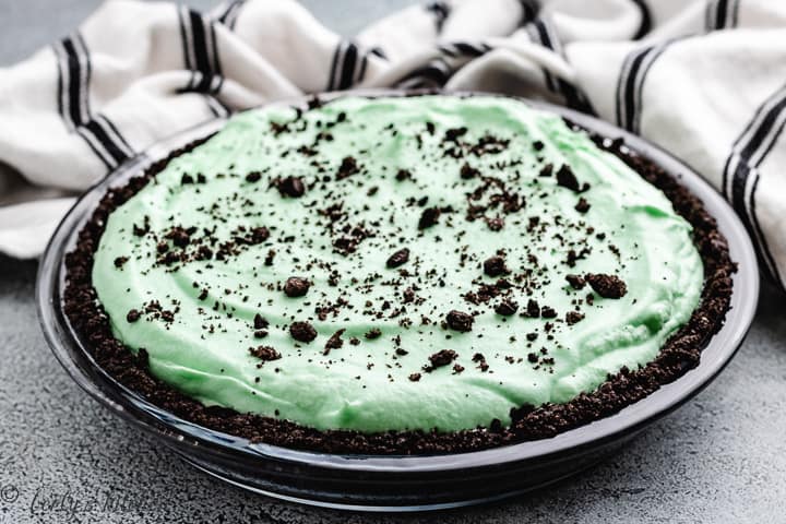Green mint pie with cookie crust.
