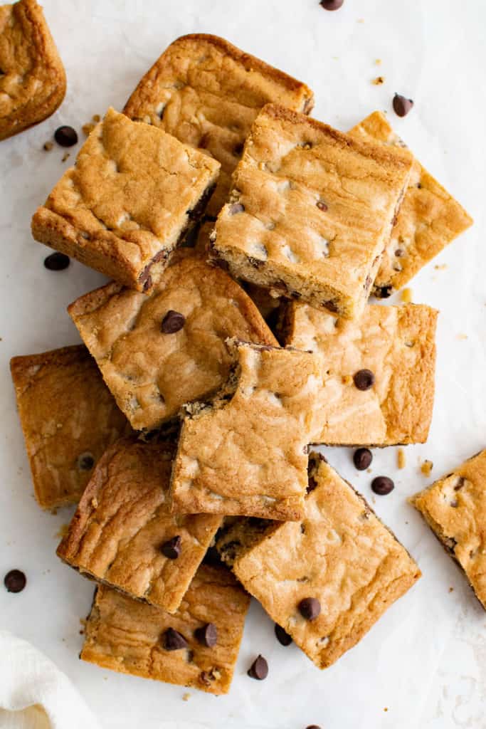 Top down view of a batch of congo bars.