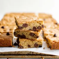 Side view of a batch of congo bars.