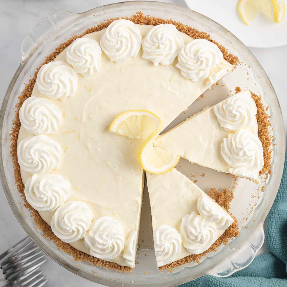 Lemon icebox pie