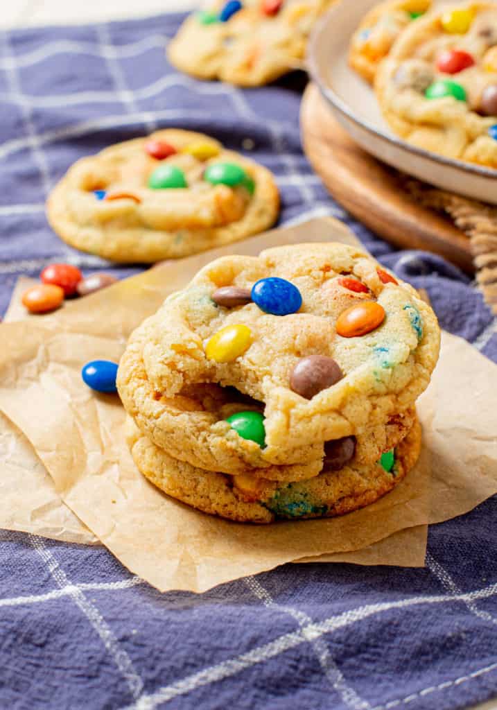 Crispy Chocolate Chip Cookies with M&M's - Style Sweet