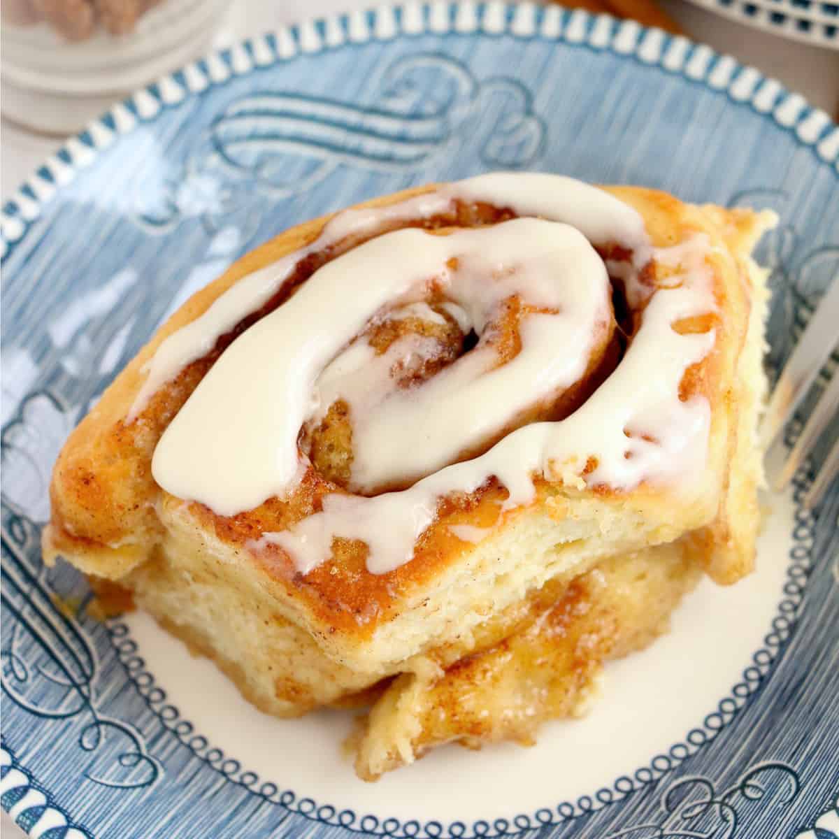 Air fryer cinnamon rolls