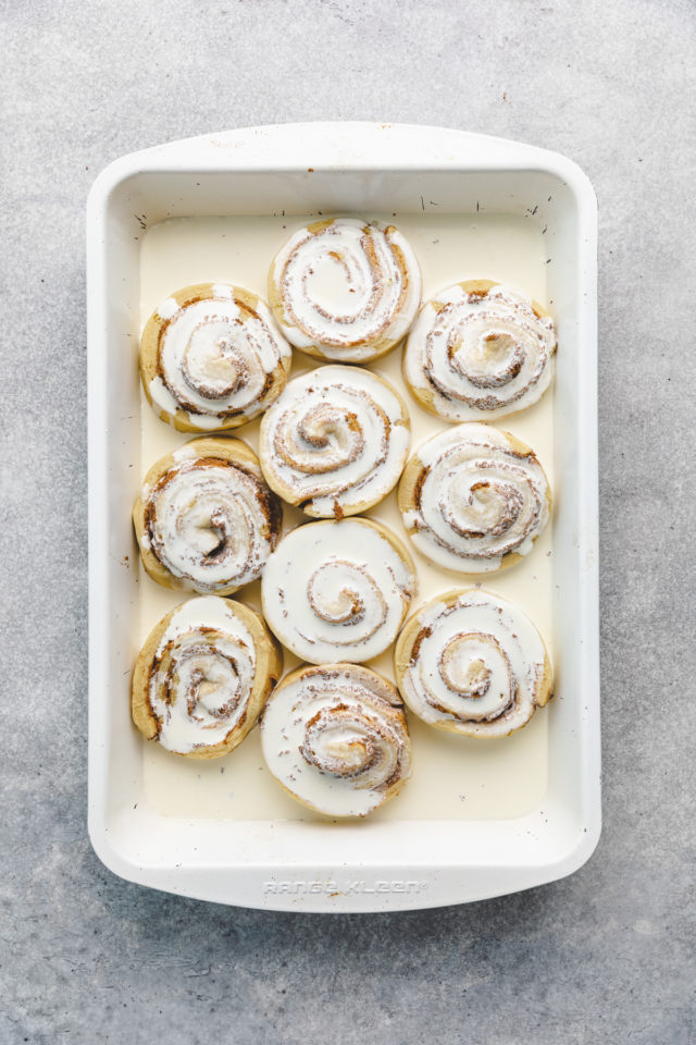 Cinnamon Rolls (with Heavy Cream)