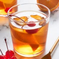 Close up view of a whiskey cocktail.