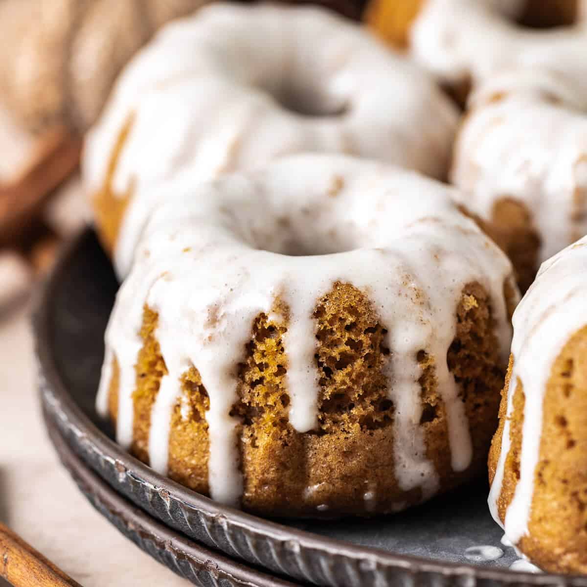 Mini pumpkin bundt cakes