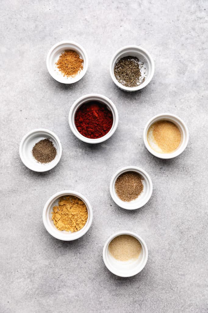 Spices used to make meatloaf seasoning.