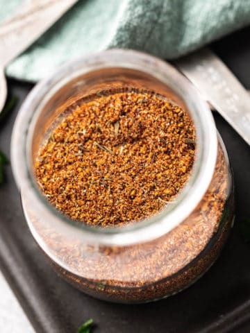 Top down view of meatloaf spice in a jar.
