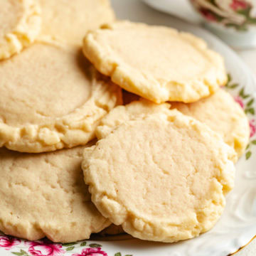 Soft, round, golden amish sugar cookies.