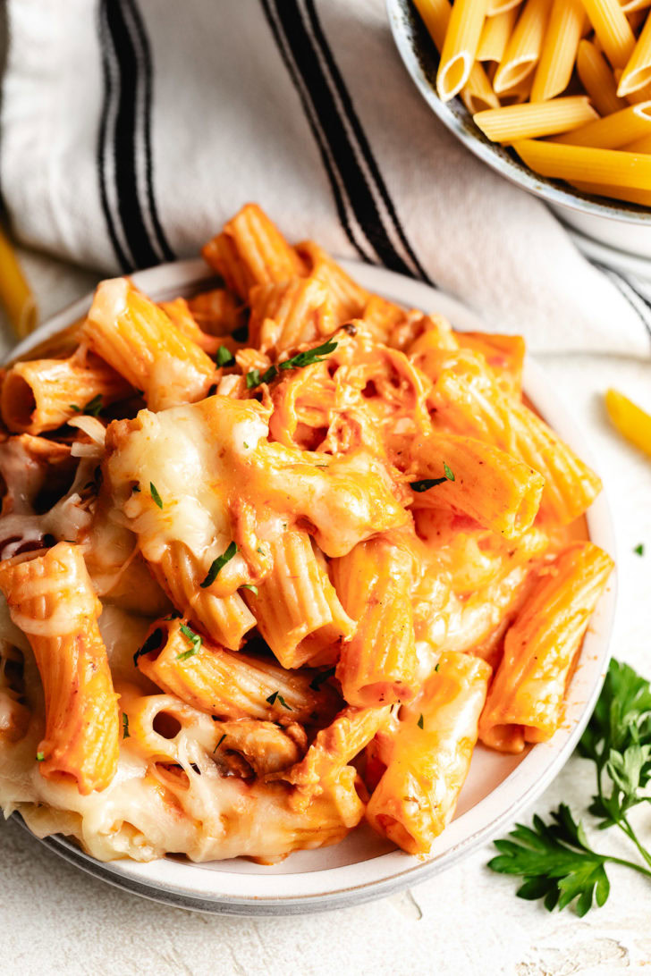 Cheesy crockpot chicken marinara alfredo pasta.