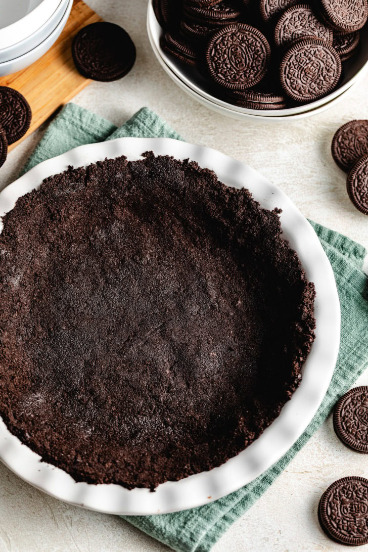 Overhead view of an oreo pie crust.