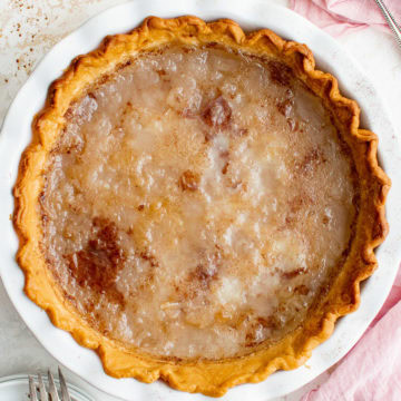 Overhead view of dirty water pie in a dish.