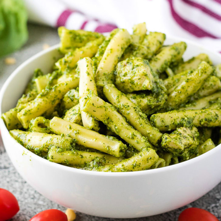 Close up view of a bowl of Instant Pot chicken pesto pasta.