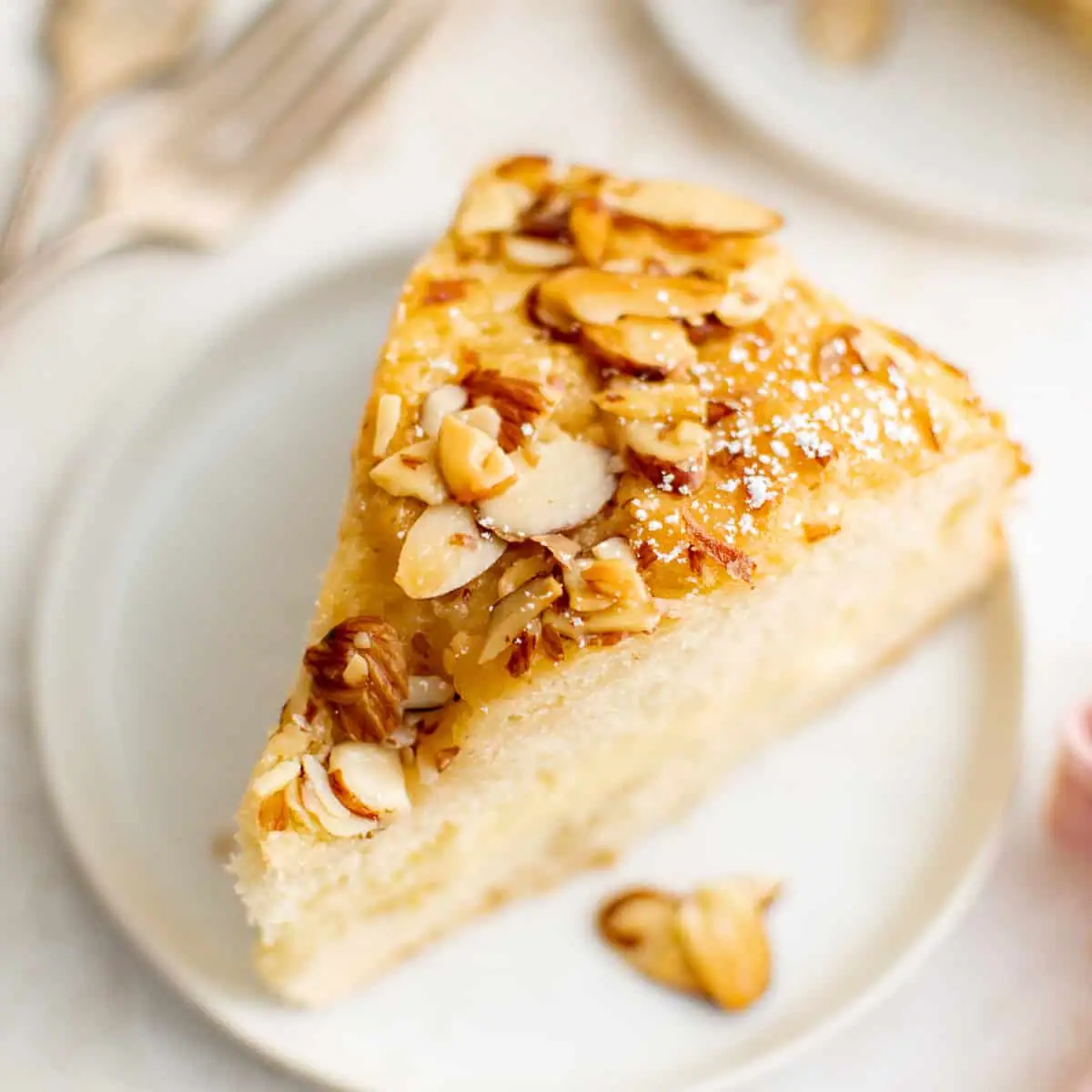 Bee Sting Cake